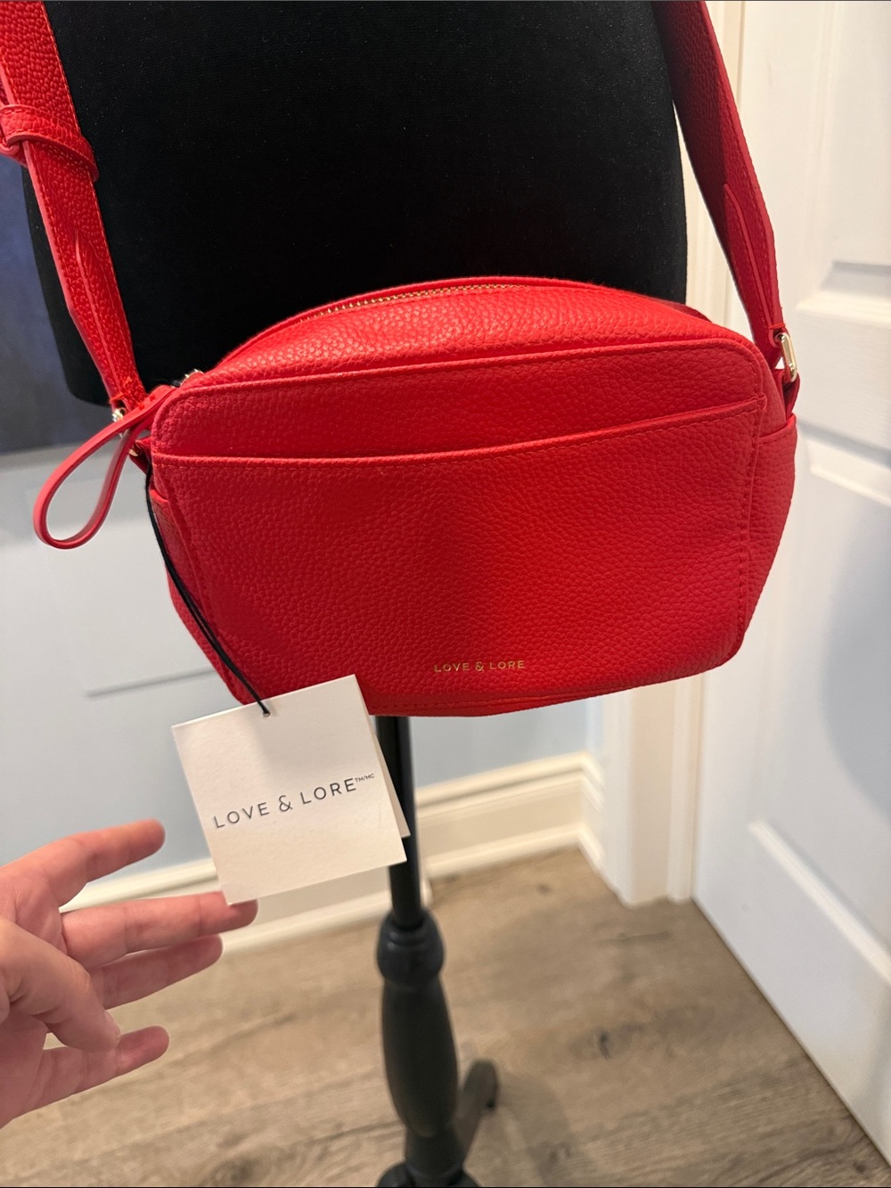 Love & Lore Camera Crossbody Bag - Everyday Shoulder Style